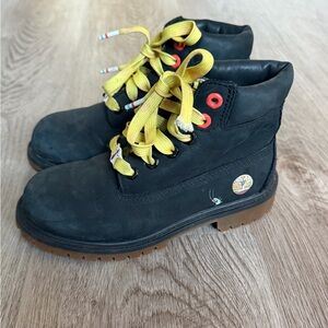 Timberland SpongeBob  6” Premium Newbuck Chukka Boot Black Kids size 13